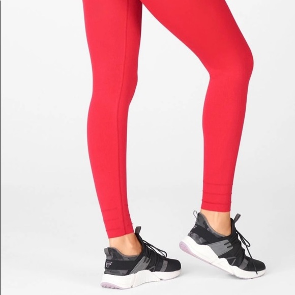Fabletics High-Waisted Classic Legging - Picture 2 of 3
